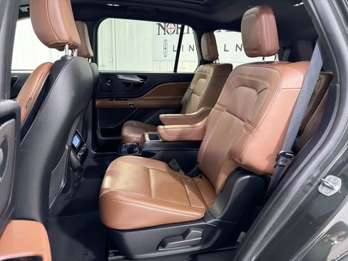 Used 2023 Lincoln Aviator Reserve w/ Equipment Group 201A RWD image 25