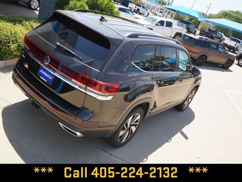 Used 2025 Volkswagen Atlas SE FWD image 13