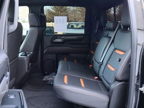 Used 2025 GMC Sierra 2500 AT4 w/ AT4 Premium Plus Package image 11