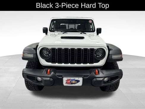 Used 2024 Jeep Gladiator Mojave image 9
