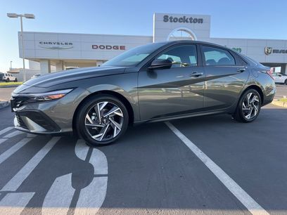 Used 2025 Hyundai Elantra Sport w/ Cargo Package