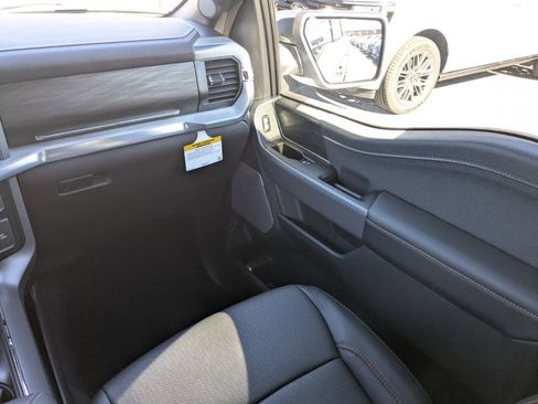 New 2025 Ford F150 Lariat w/ Equipment Group 501A Mid image 17