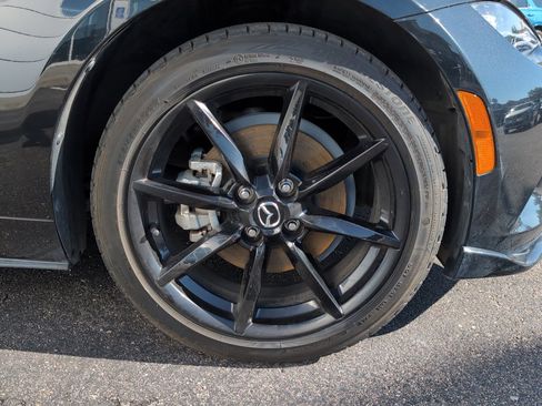 Used 2021 MAZDA MX-5 Miata Club image 36