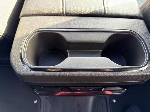 Used 2023 GMC Sierra 1500 AT4 w/ Technology Package image 22