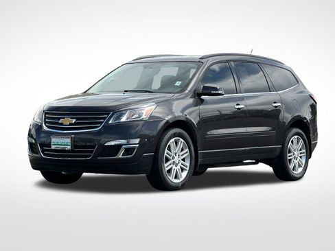 Used 2015 Chevrolet Traverse LT w/ Style and Technology Package FWD image 7