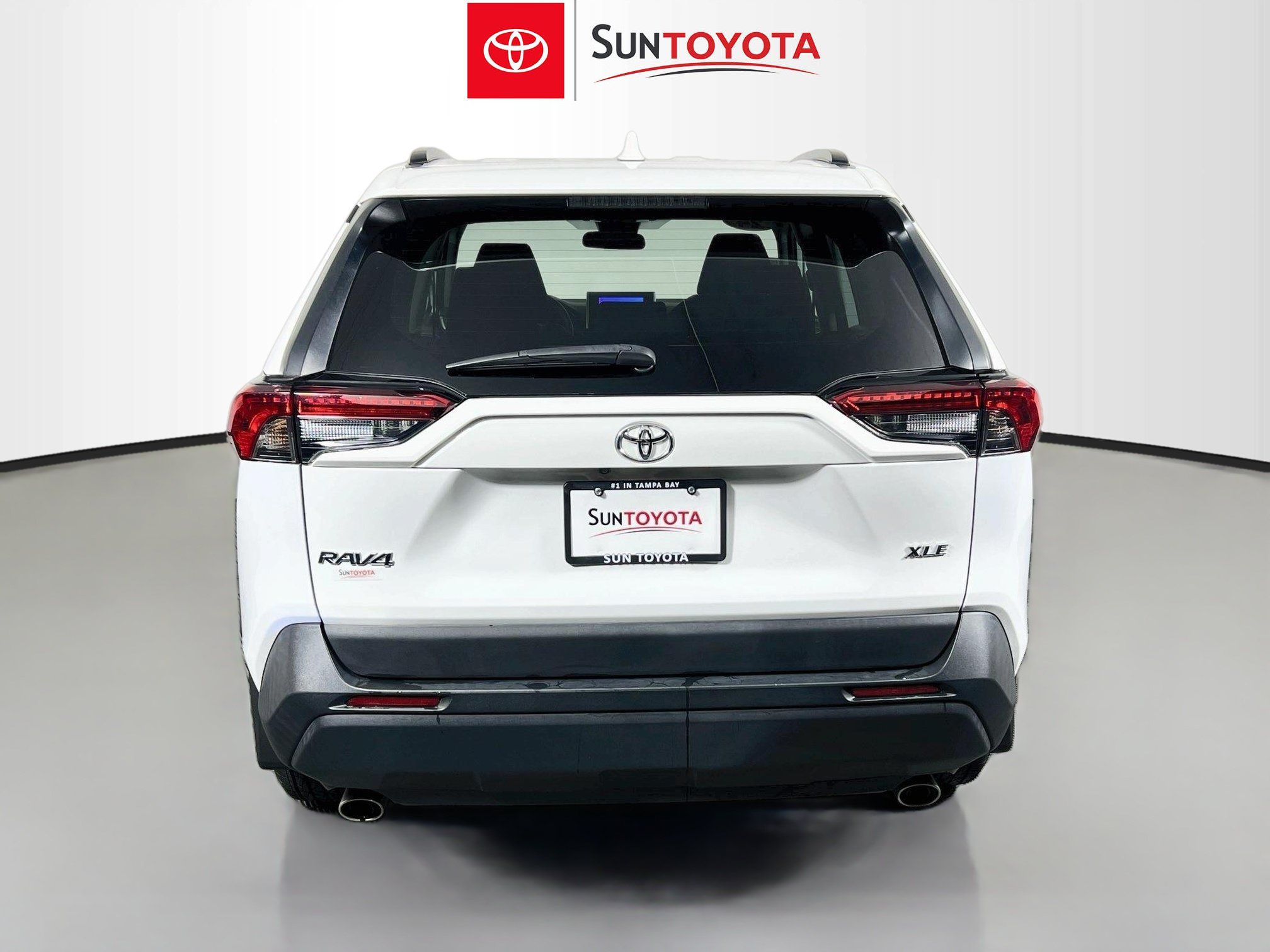 Used 2024 Toyota RAV4 XLE w/ Convenience Package FWD image 5