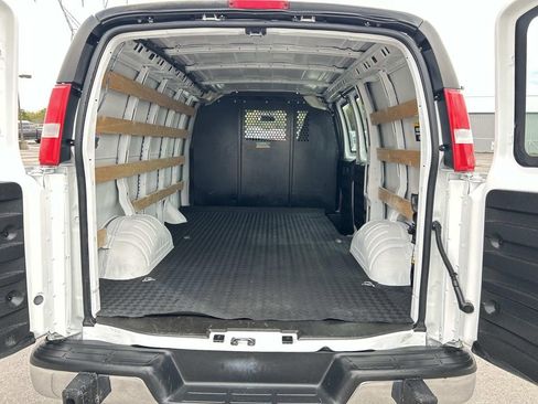 Used 2023 GMC Savana 2500 w/ Driver Convenience Package image 14