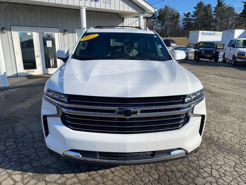 Used 2022 Chevrolet Suburban LT w/ LT Signature Plus Package image 8