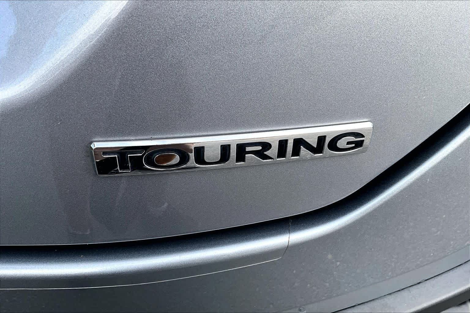 Used 2024 Honda Pilot Touring image 10