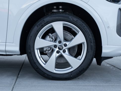 New 2025 Audi Q5 Premium Plus image 28