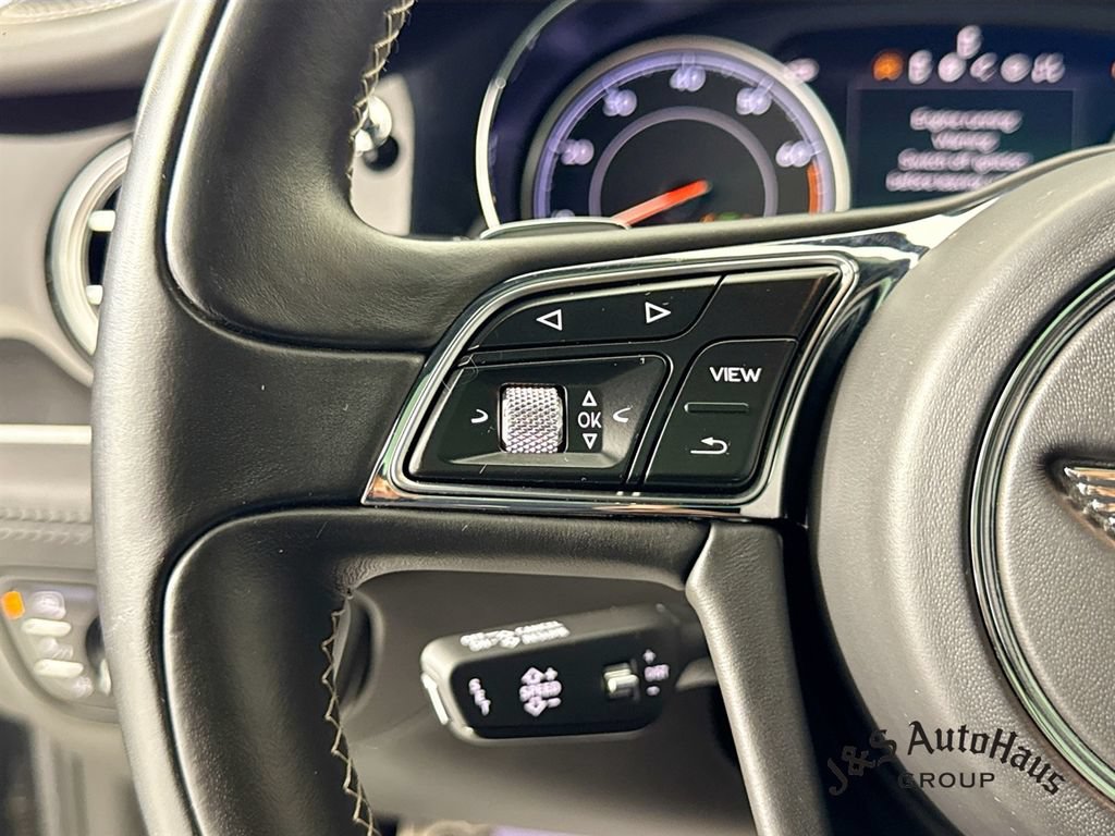 Used 2018 Bentley Bentayga AWD/4WD image 13