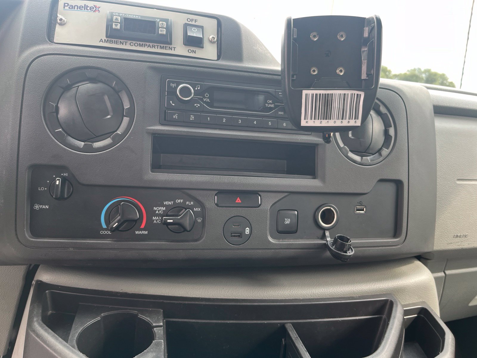 Used 2023 Ford E-350 and Econoline 350 Super Duty w/ Power Windows & Locks Group RWD image 22