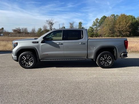 Used 2024 GMC Sierra 1500 AT4 w/ AT4 Premium Package image 2