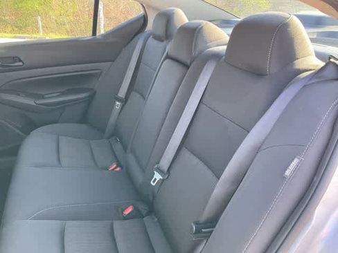 Used 2024 Nissan Altima 2.5 SV image 17