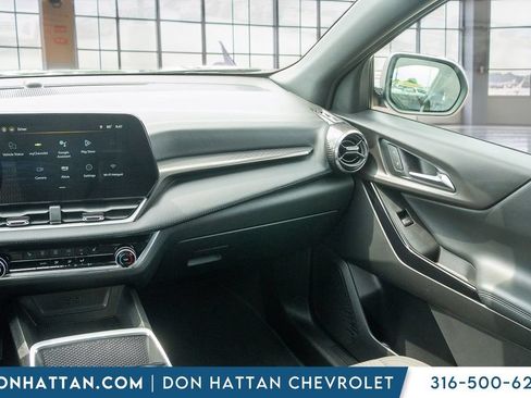 Used 2025 Chevrolet Equinox LT AWD/4WD image 15