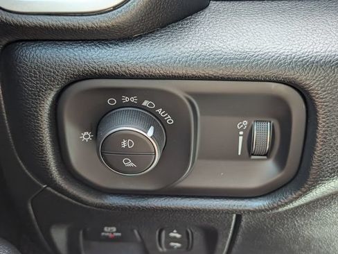 Used 2021 RAM 1500 Big Horn AWD/4WD image 16