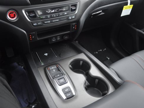 Certified 2025 Honda Ridgeline TrailSport image 24