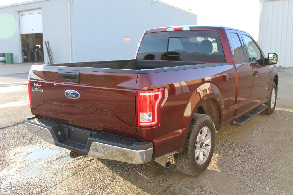 Used 2015 Ford F150 XLT w/ Equipment Group 301A Mid RWD image 6