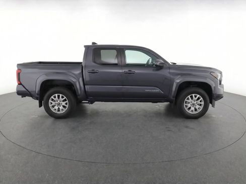 Used 2025 Toyota Tacoma SR5 AWD/4WD image 8