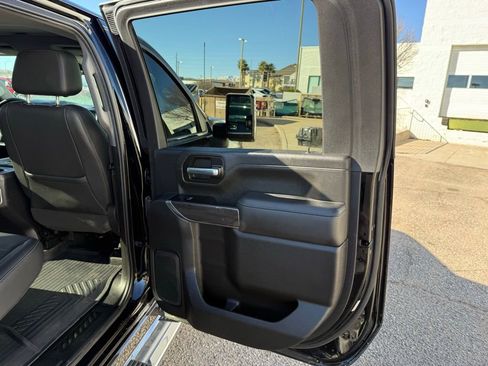 Used 2020 Chevrolet Silverado 2500 LTZ w/ LTZ Premium Package image 29