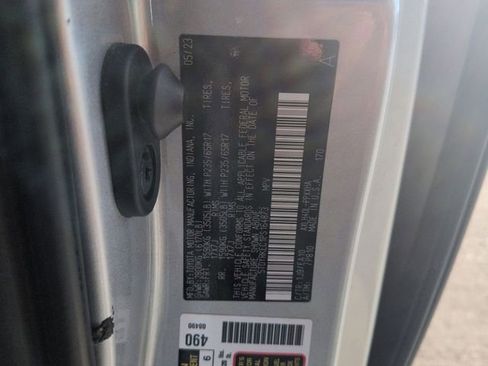 Certified 2023 Toyota Sienna XLE image 32