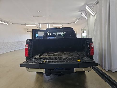 Used 2016 Ford F250 Lariat w/ Lariat Ultimate Package AWD/4WD image 15