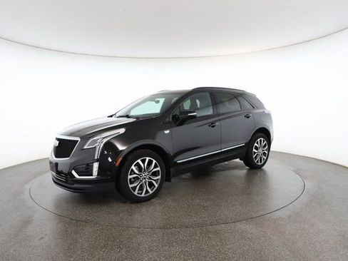 Used 2021 Cadillac XT5 Sportv w/ Platinum Package image 3