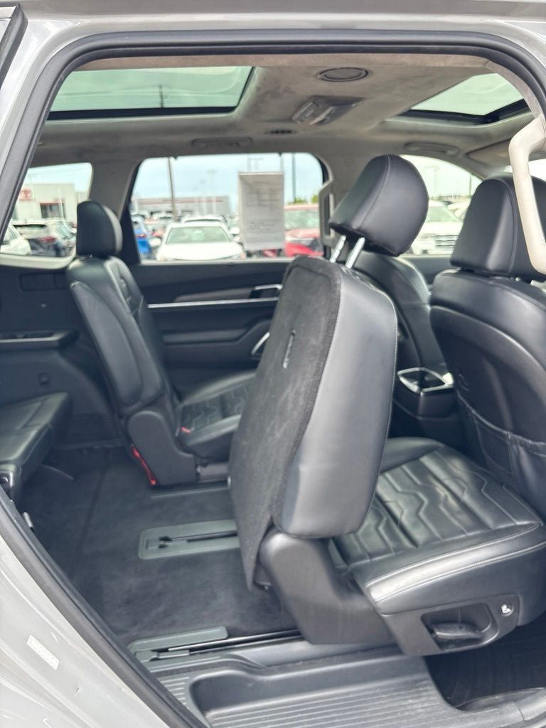 Used 2022 Kia Telluride SX w/ SX Prestige Package AWD/4WD image 29