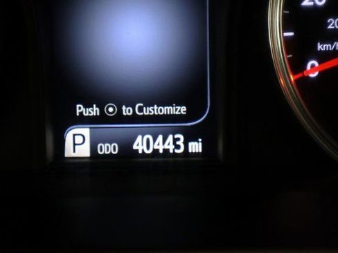 Used 2017 Toyota Camry SE image 15