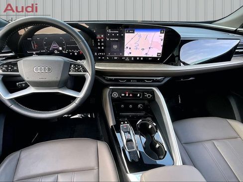 Used 2025 Audi Q5 Premium w/ Convenience Package AWD/4WD image 7