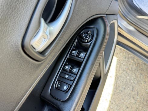 Used 2020 Jeep Compass Limited AWD/4WD image 17