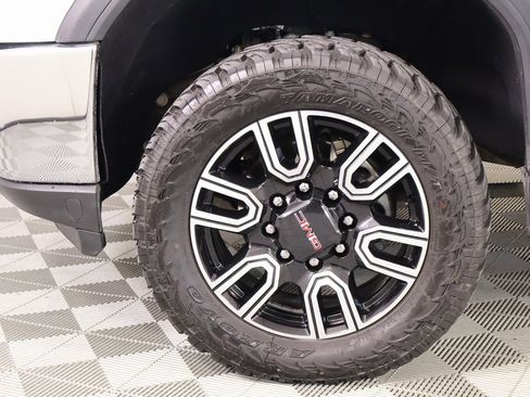 Used 2021 GMC Sierra 2500 SLT w/ SLT Convenience Package image 19