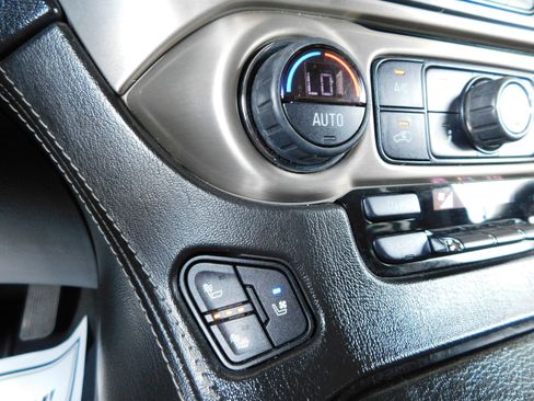 Used 2020 GMC Yukon Denali w/ Denali Ultimate Package image 28