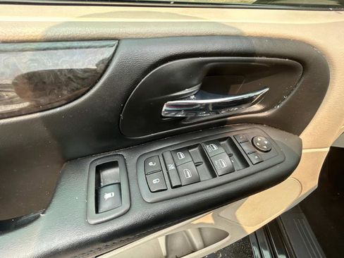 Used 2017 Dodge Grand Caravan SE w/ Power Window Group image 21