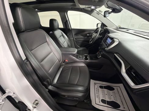 Used 2024 GMC Terrain SLT w/ Elevation Edition image 27