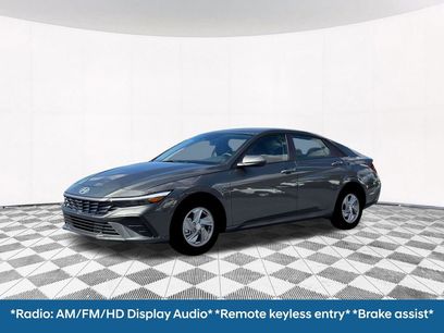 New 2026 Hyundai Elantra SE