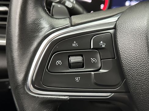 Used 2023 Buick Envision Preferred image 21