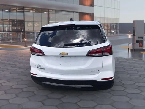 Used 2023 Chevrolet Equinox LT AWD/4WD image 10