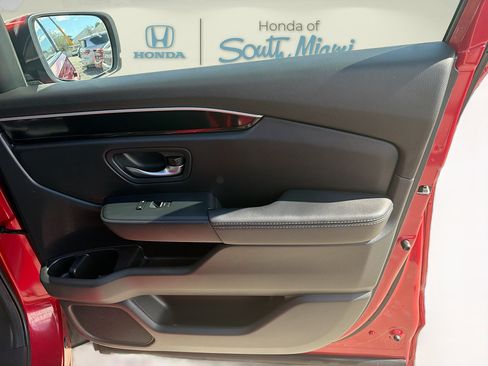 Certified 2024 Honda Pilot Touring image 34