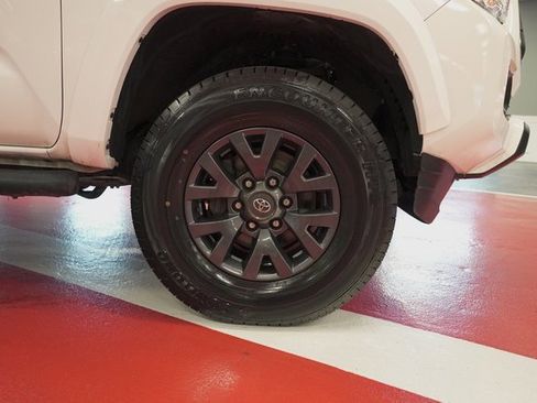 Certified 2023 Toyota Tacoma SR5 image 41