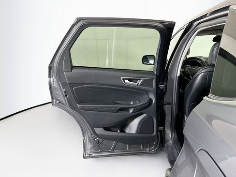 Used 2022 Ford Edge Titanium image 25