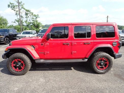 Used 2018 Jeep Wrangler Unlimited Sahara w/ Uconnect 4C Nav & Sound Group AWD/4WD image 2
