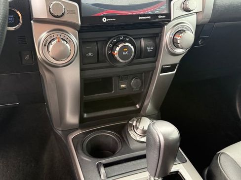 Used 2023 Toyota 4Runner SR5 Premium w/ Moonroof Package AWD/4WD image 17