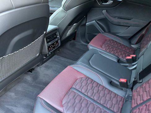 New 2026 Audi RS Q8 performance image 11