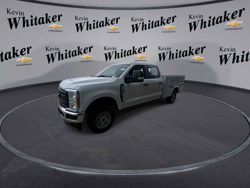 Used 2023 Ford F250 XL w/ XL Chrome Package image 4