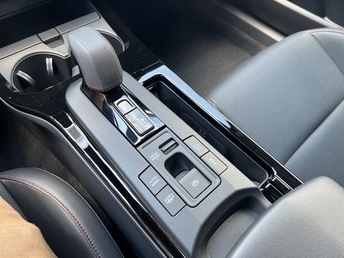 New 2026 Toyota Prius Plug-In Hybrid FWD image 19