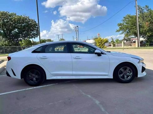Used 2023 Kia K5 LXS image 8