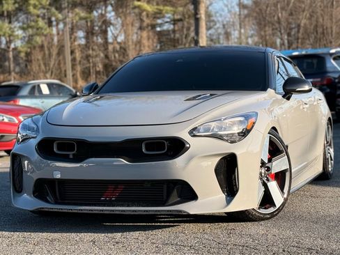 Used 2019 Kia Stinger GT1 image 1