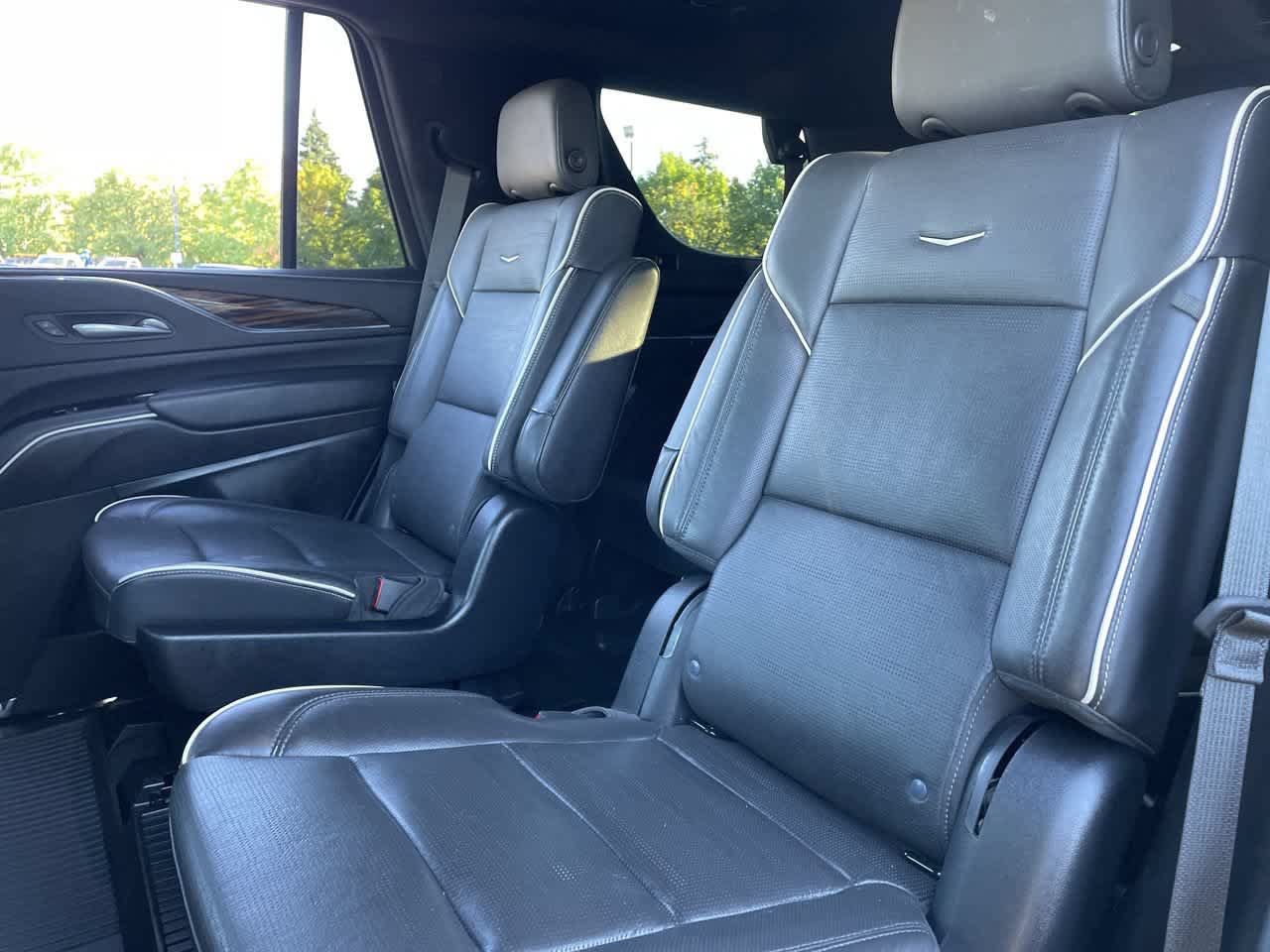 Certified 2024 Cadillac Escalade Premium Luxury w/ LPO, Floor Liner Package AWD/4WD image 20