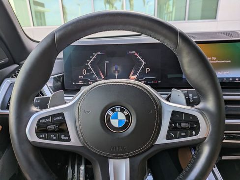 Used 2024 BMW X5 sDrive40i w/ M Sport Package RWD image 31